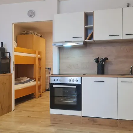 Maggie - Apartment *
